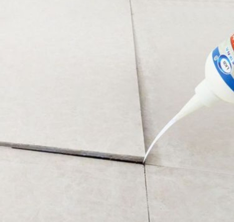 江城瓷砖空鼓维修公司分享卫生间瓷砖脱落的原因可能有以下几点